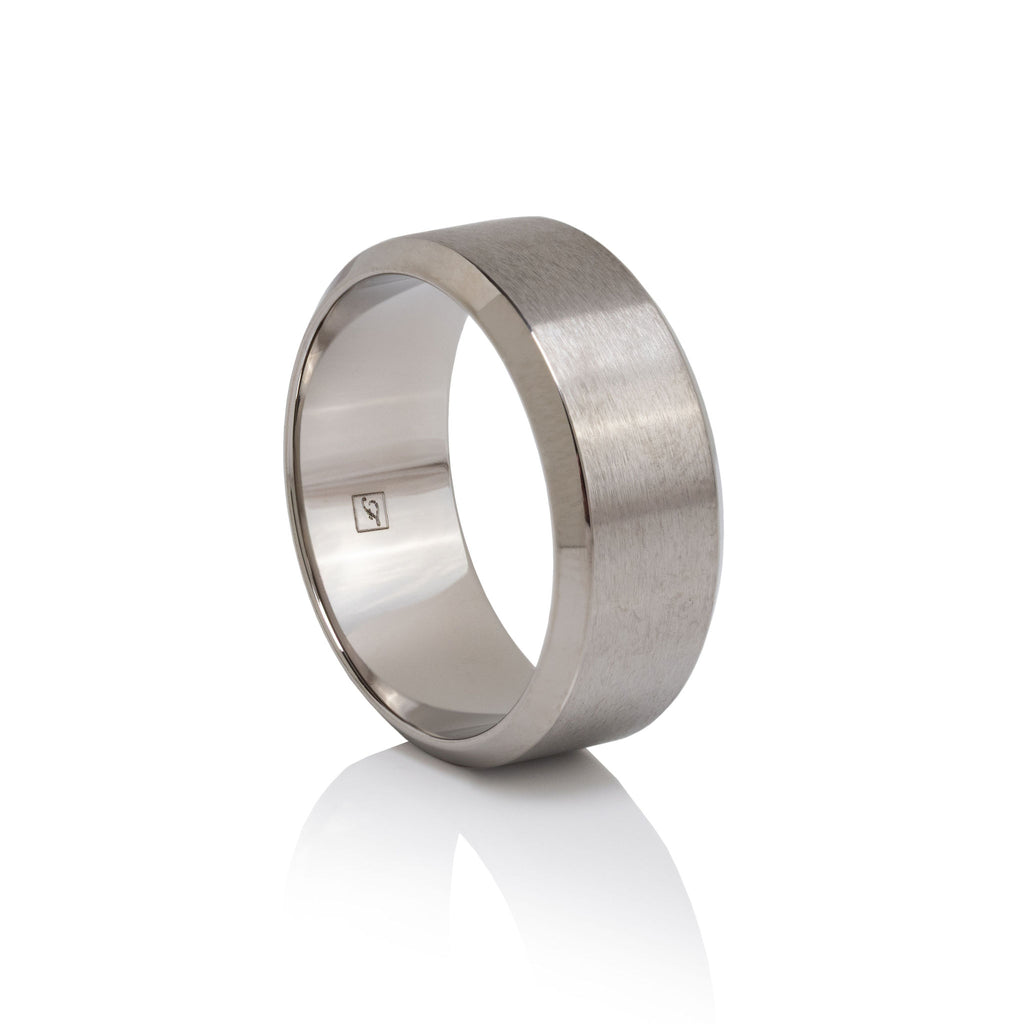 The Tungsten 8B (8mm Bevelled Ring)